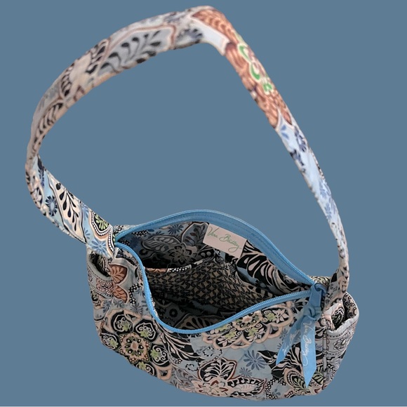 🎉HOST PICK!🎉 Vera Bradley Mini Handbag 👜🌸🌺 - Picture 7 of 7